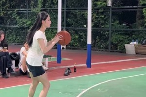 这种打球厉害颜值又高的，为什么我遇不到？☹